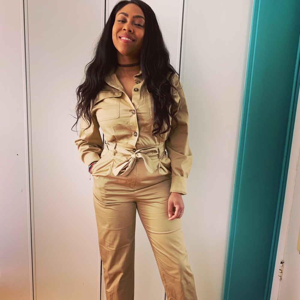 Meet your Posher, Larissa